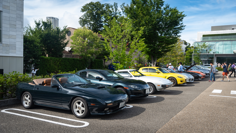 Illustration for article titled Here’s How Japan Does a Giant Mazda Rotary Party